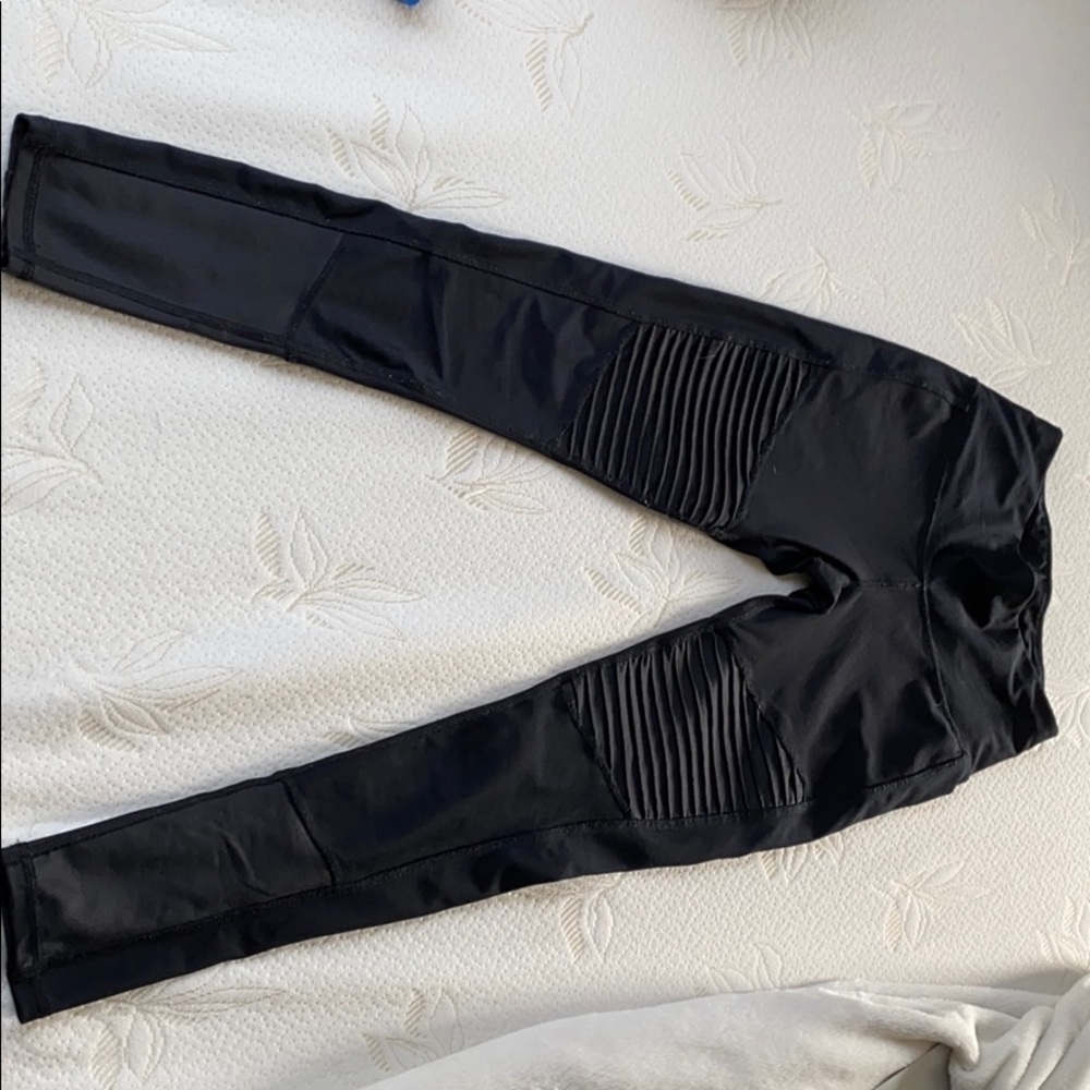 Black leggings